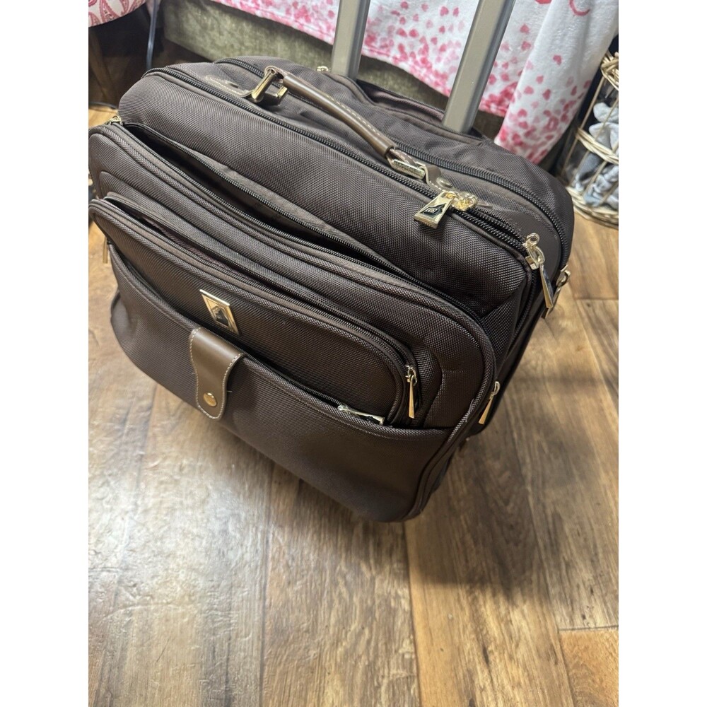 London Fog Chelsea Lites Collection 17" Wheeled Houndstooth Luggage Carry On